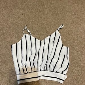 Cropped tie tank